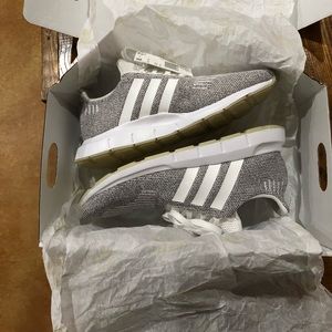 Adidas Swift Run